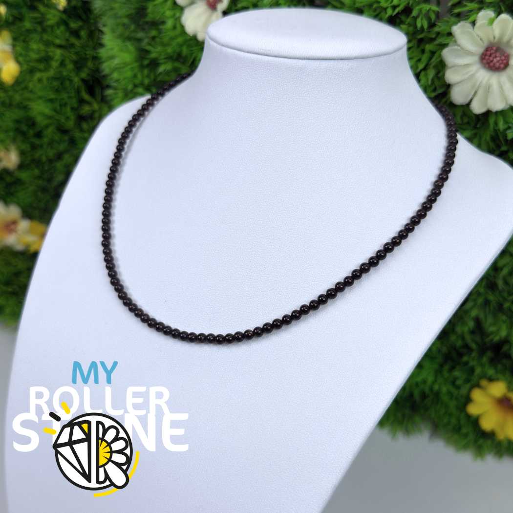 Collier Onyx 4MM fermoir Acier doré