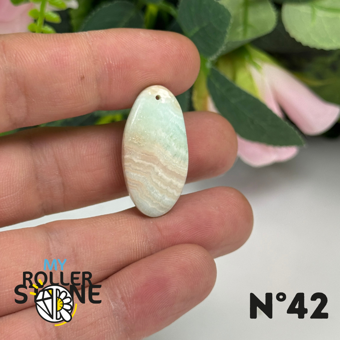 Pendentif Percé en Calcite Bleue des Caraïbes 5A