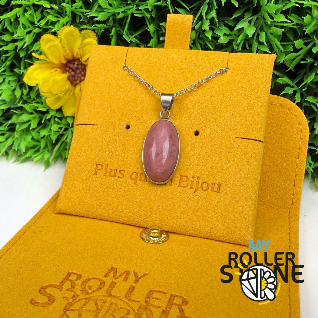Pendentif Rhodonite ovale serti