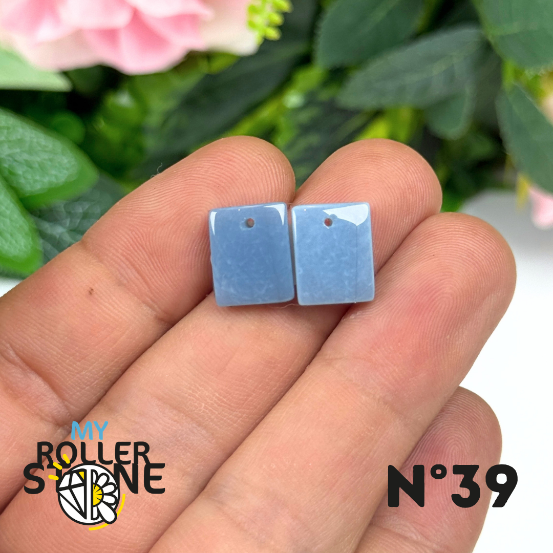 Paire de Cabochons percé en Opale bleue pour Boucles d'oreilles