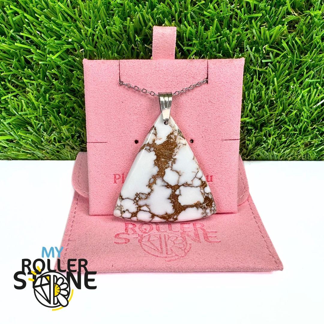 Pendentif en Magnésite « Cheval Sauvage »