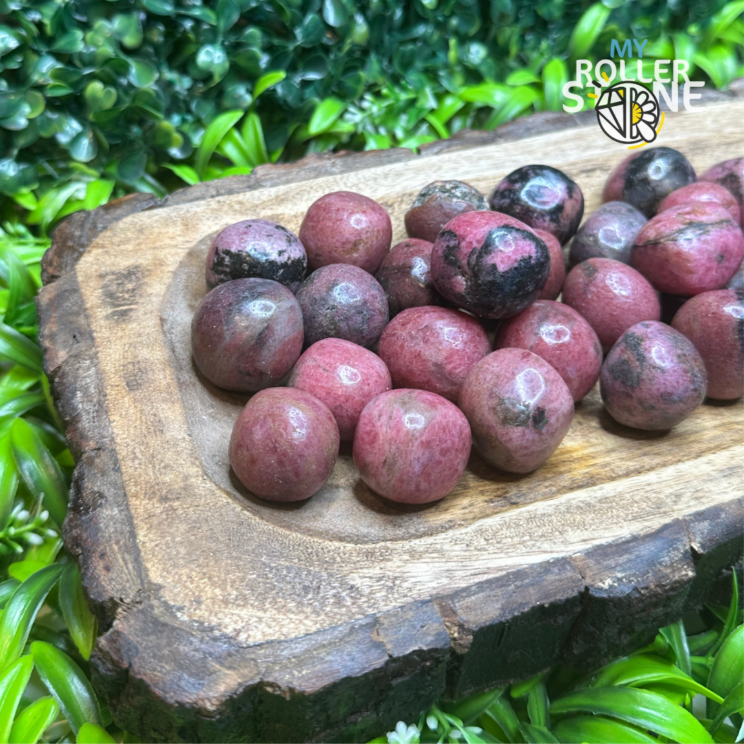 Pierres roulées en Rhodonite (Taille moyenne)