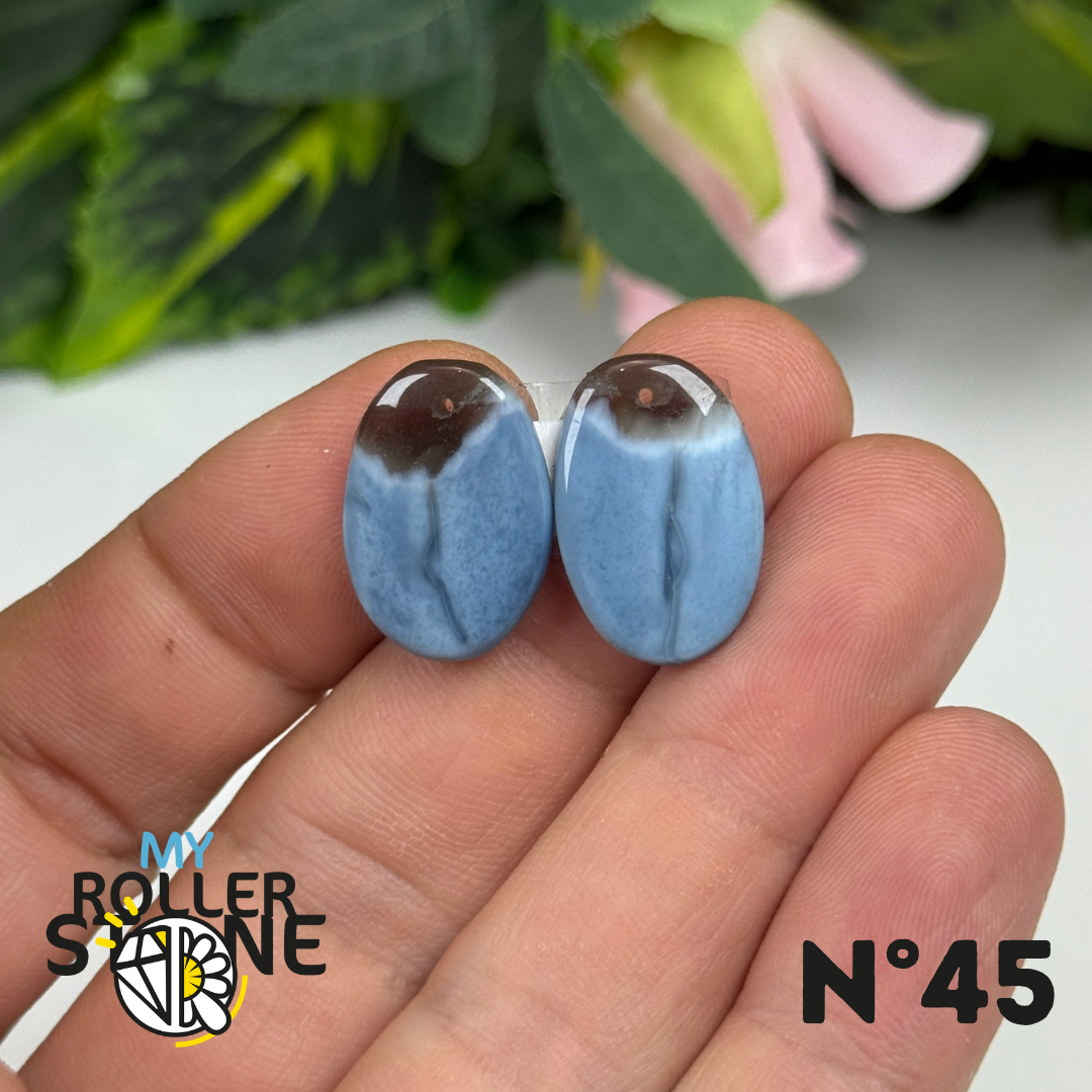 Paire de Cabochons percé en Opale bleue pour Boucles d'oreilles