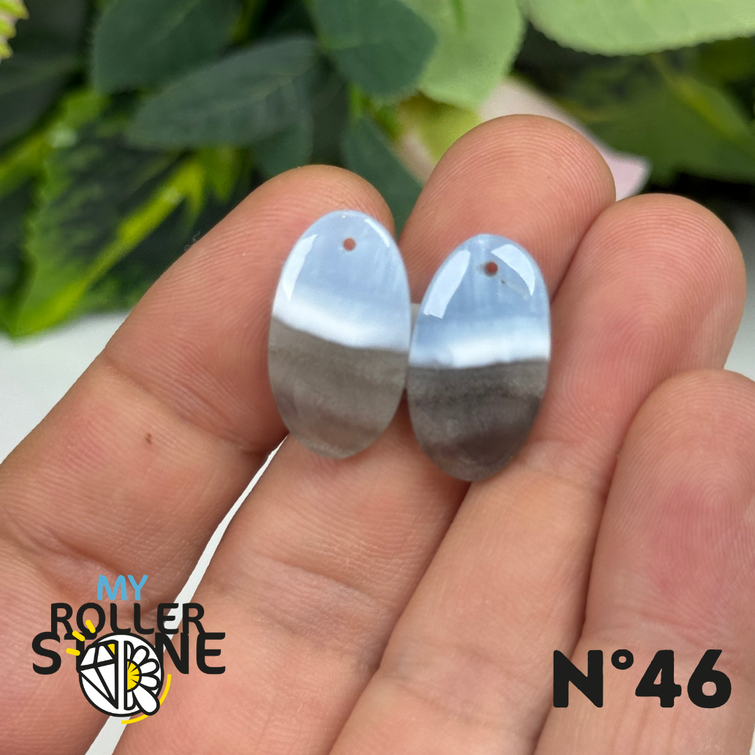Paire de Cabochons percé en Opale bleue pour Boucles d'oreilles