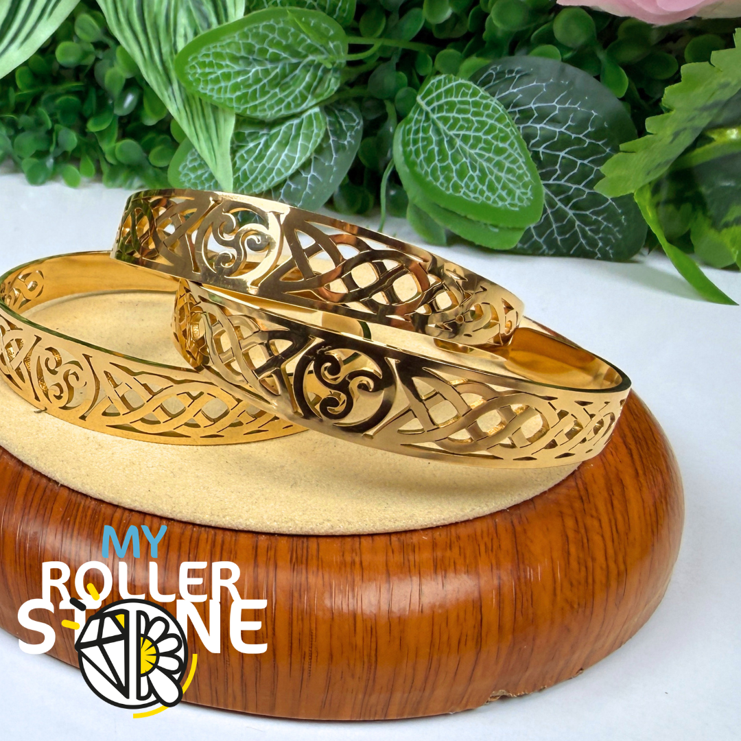 Bracelet Manchette Celtique Doré – Nœud de Sorcière & Trinité