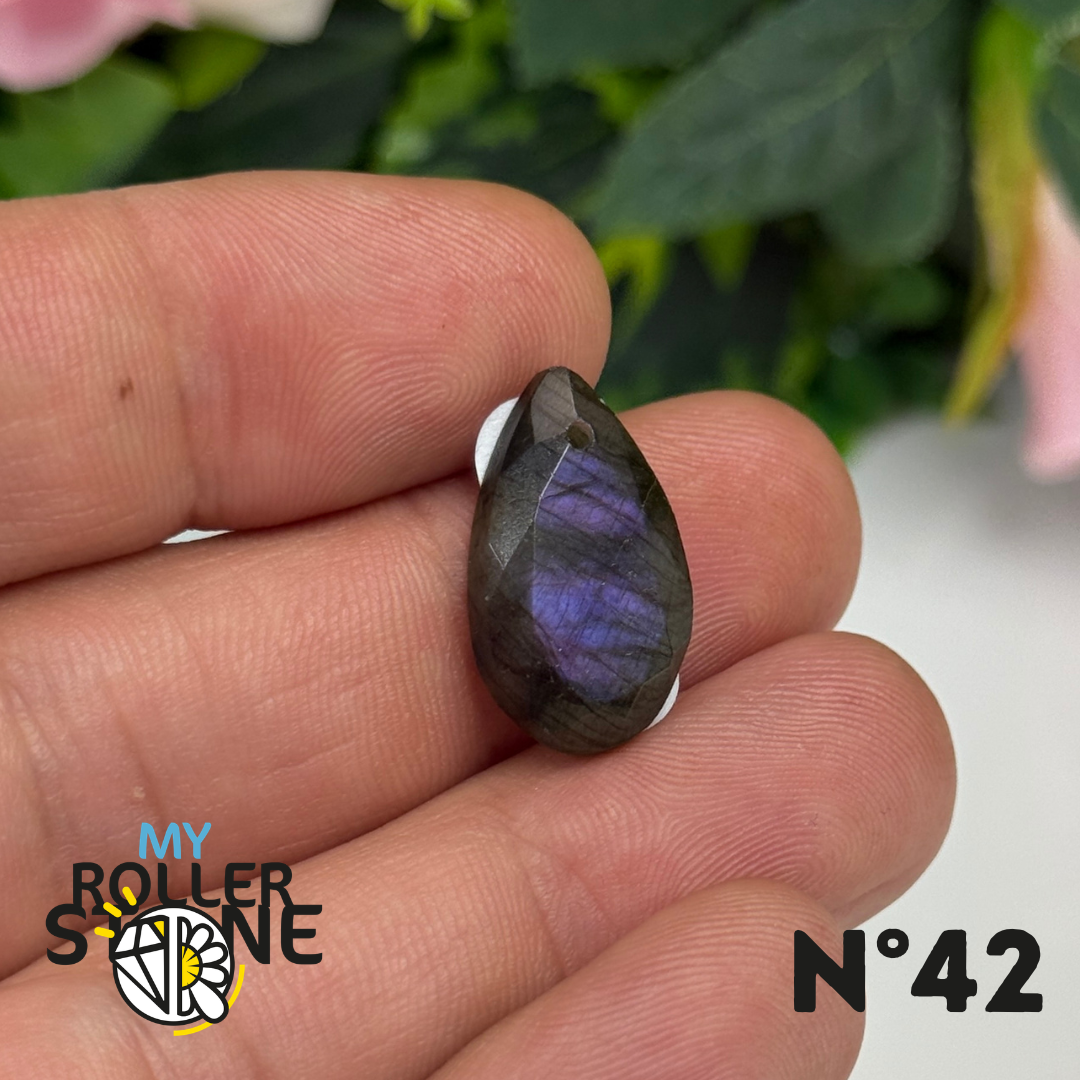 Pendentif Percé Spectrolite Violette Facettée
