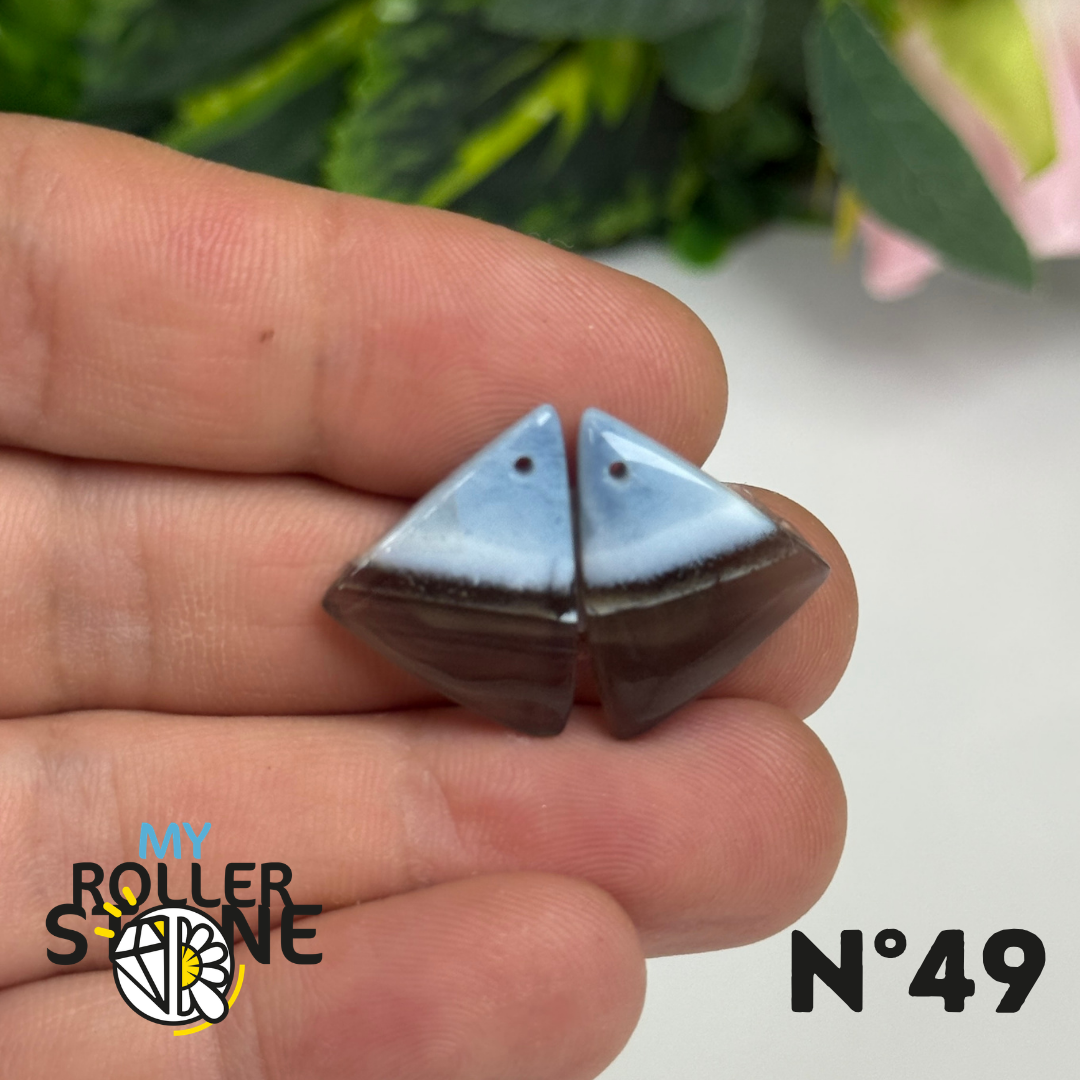 Paire de Cabochons percé en Opale bleue pour Boucles d'oreilles