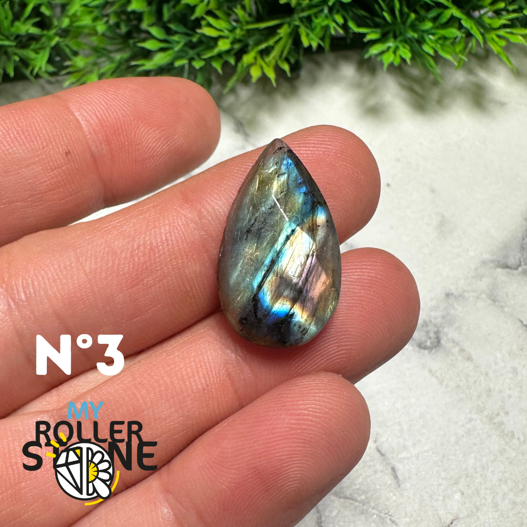 Cabochon Labradorite forme Libre Facettée