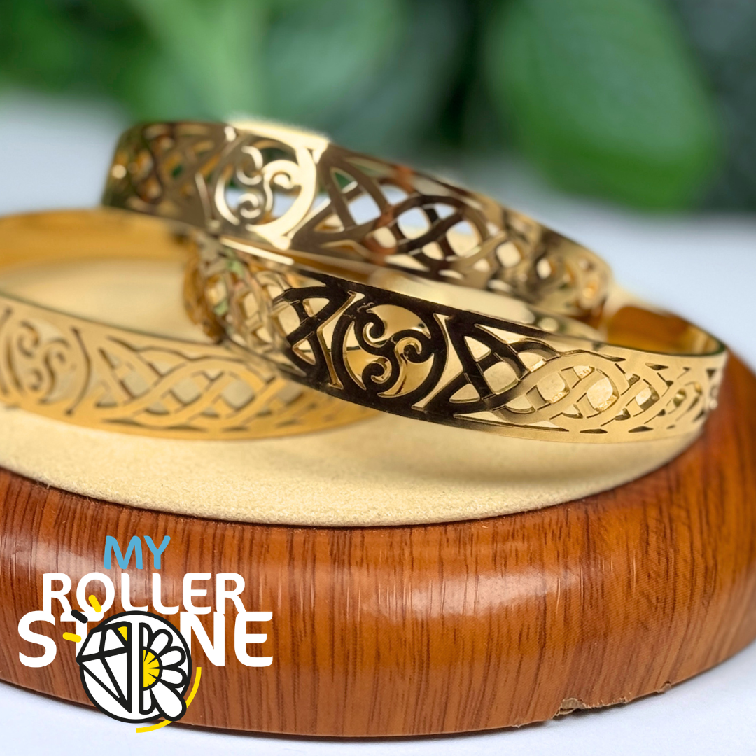 Bracelet Manchette Celtique Doré – Nœud de Sorcière & Trinité