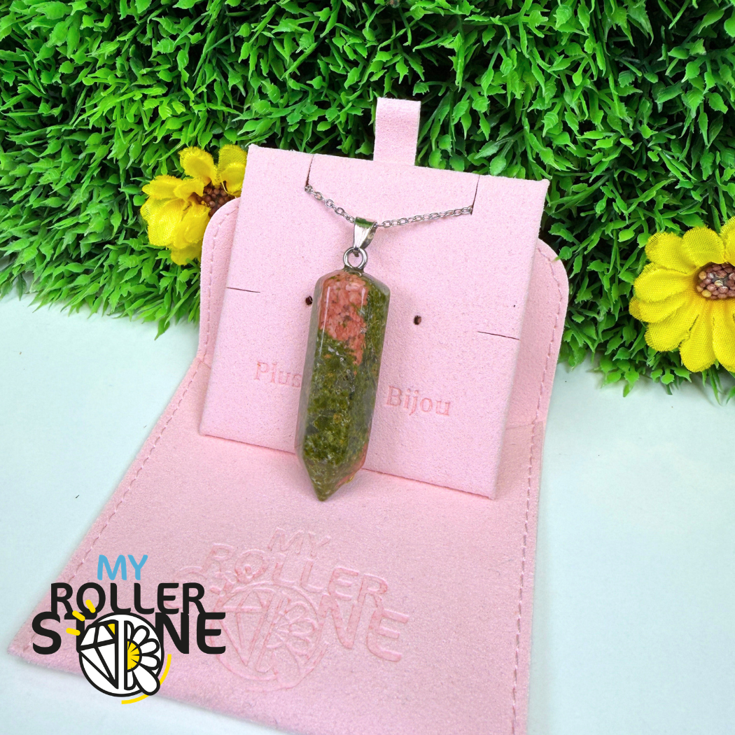 Pendentif pointe en pierre (6 variantes)