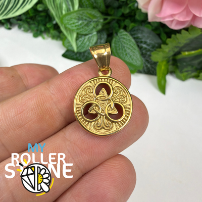 Pendentif Triquetra Celtique Doré – Nœud de la Trinité