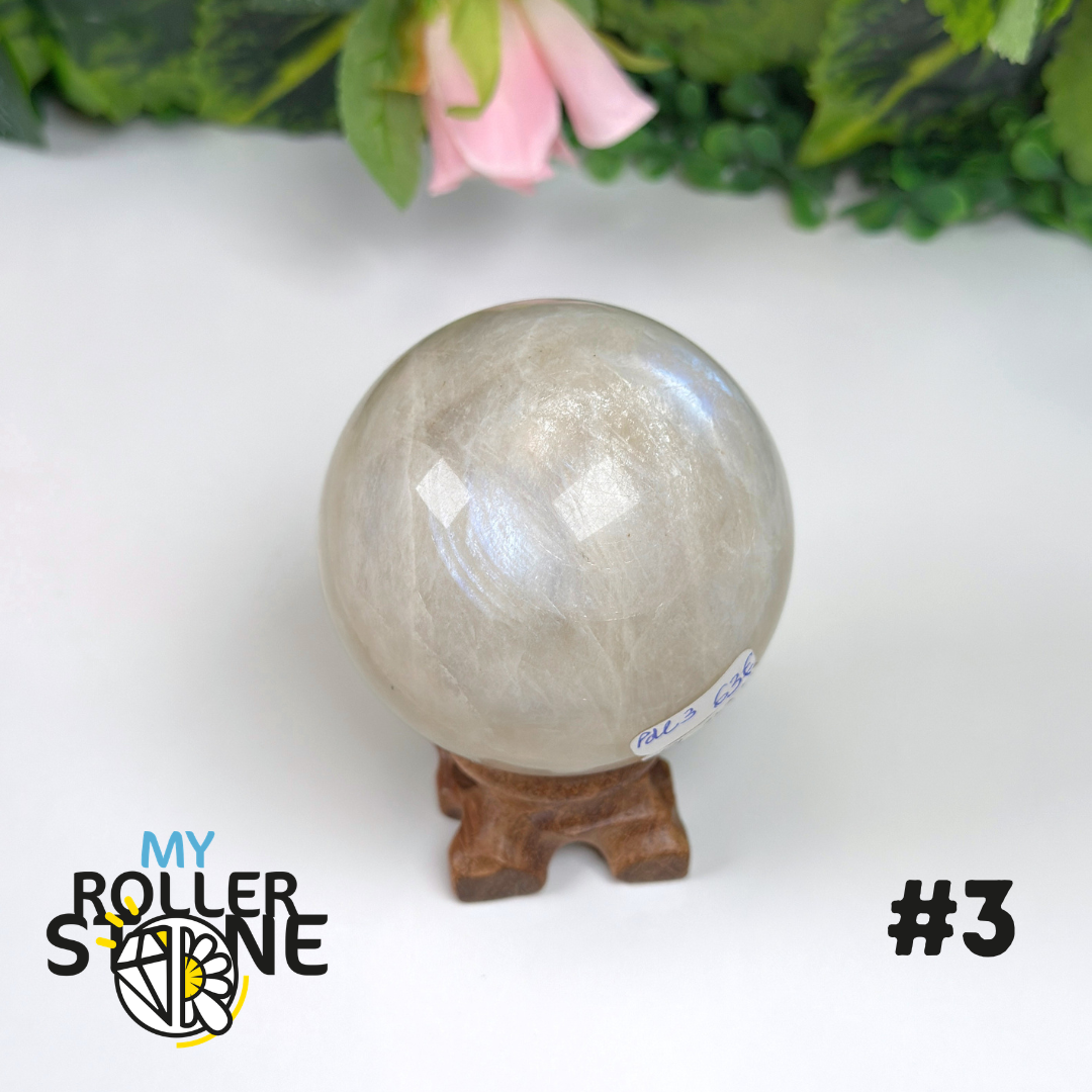Sphère en Pierre de Lune blanche