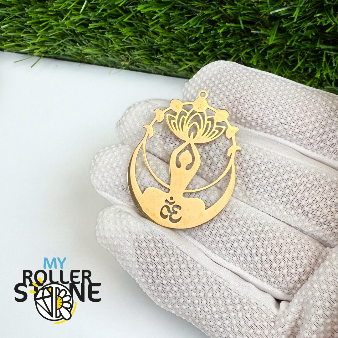 Pendentif Yoga fleur de Lotus Acier inoxydable Doré