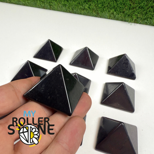 Pyramide Shungite (Deux tailles)