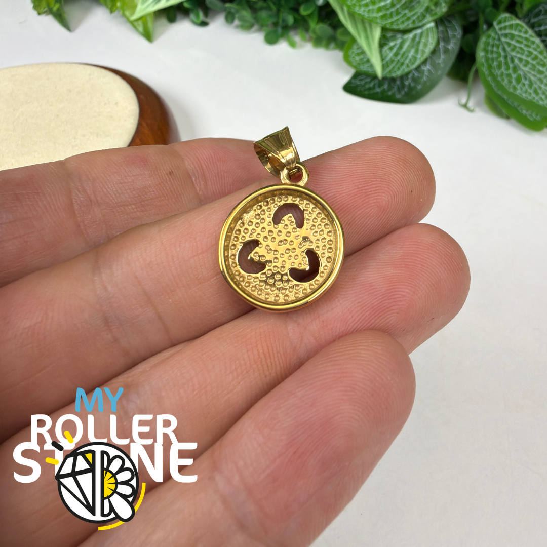 Pendentif Triquetra Celtique Doré – Nœud de la Trinité