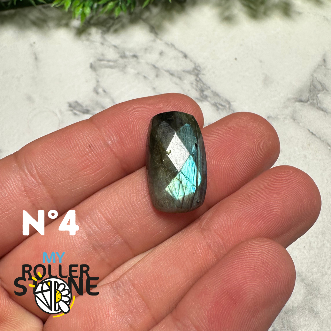 Cabochon Labradorite forme Libre Facettée