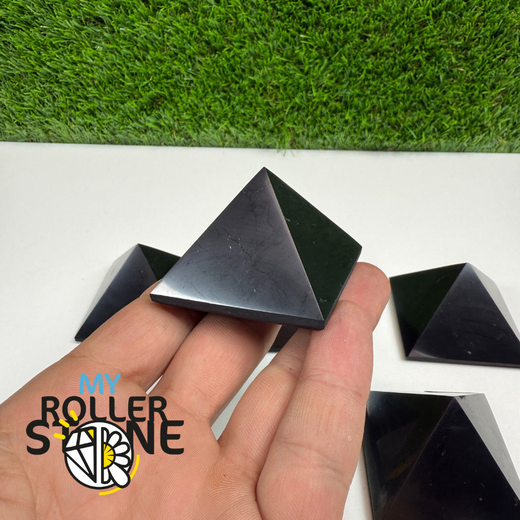 Pyramide Shungite (Deux tailles)