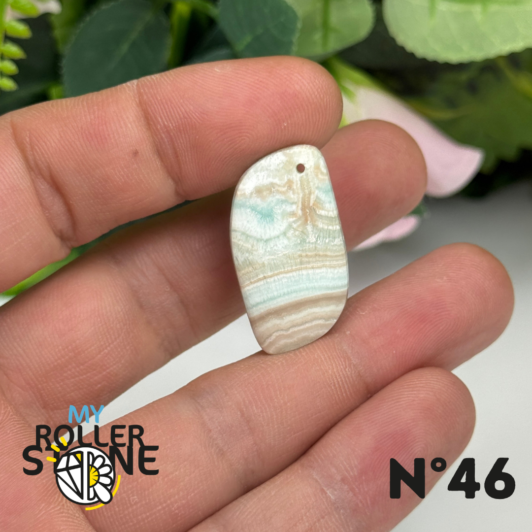 Pendentif Percé en Calcite Bleue des Caraïbes 5A