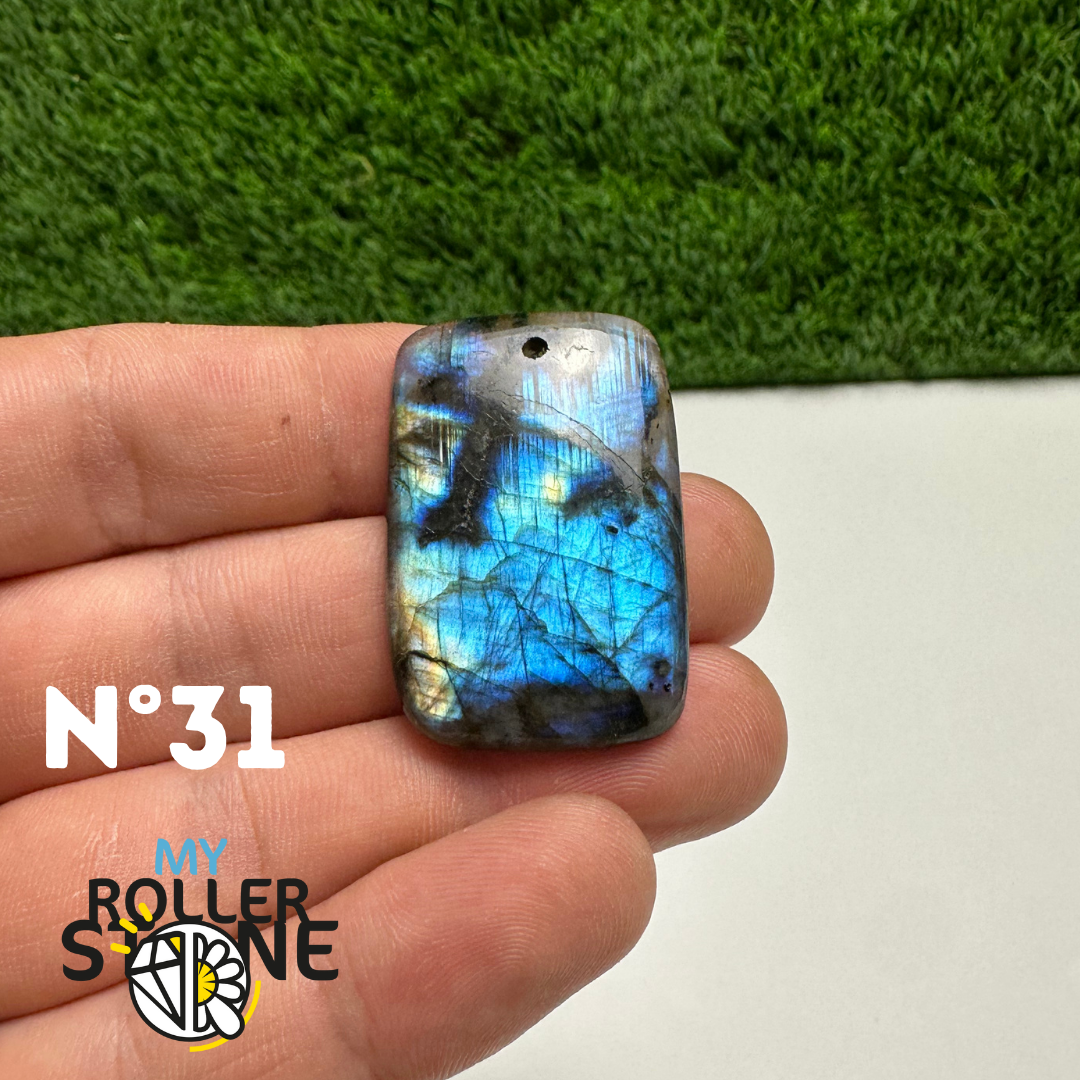 Cabochon Labradorite forme Libre Facettée