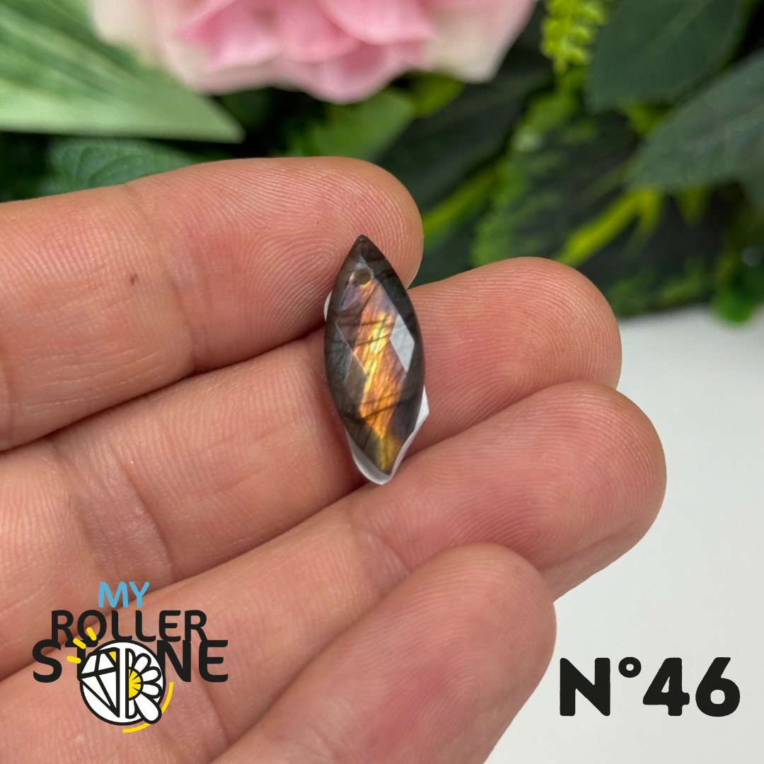 Pendentif Percé Spectrolite Violette Facettée
