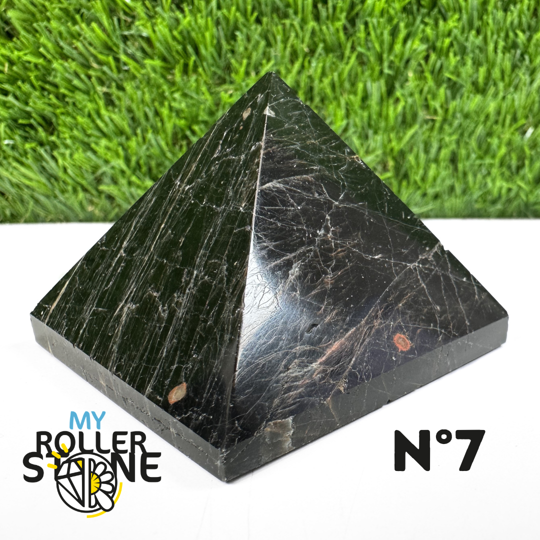 Pyramide en Tourmaline noire du Brésil