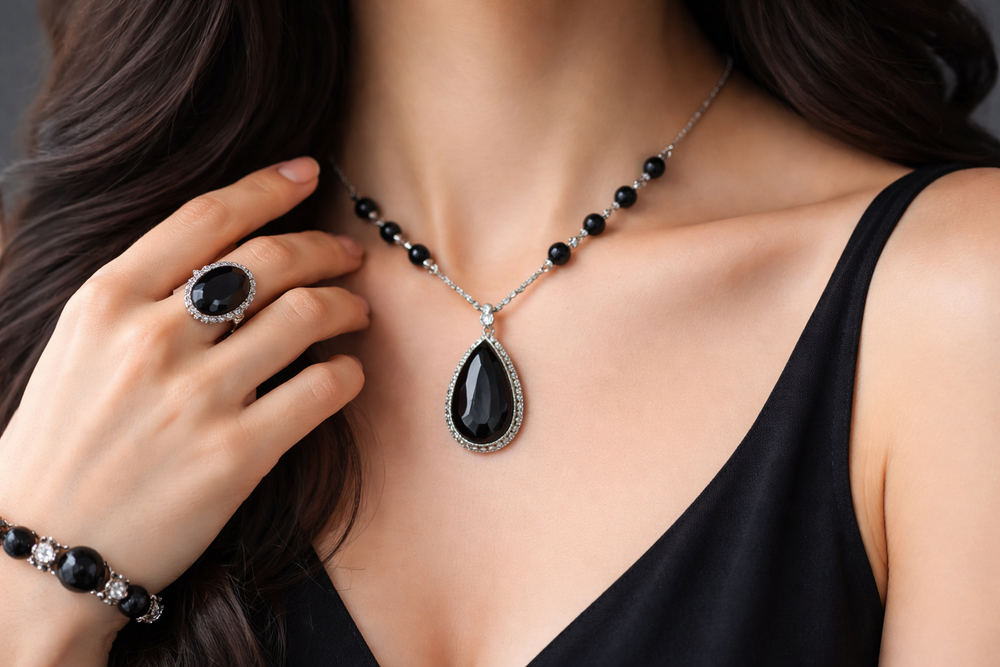 Porter l’Obsidienne Noire en bijou
