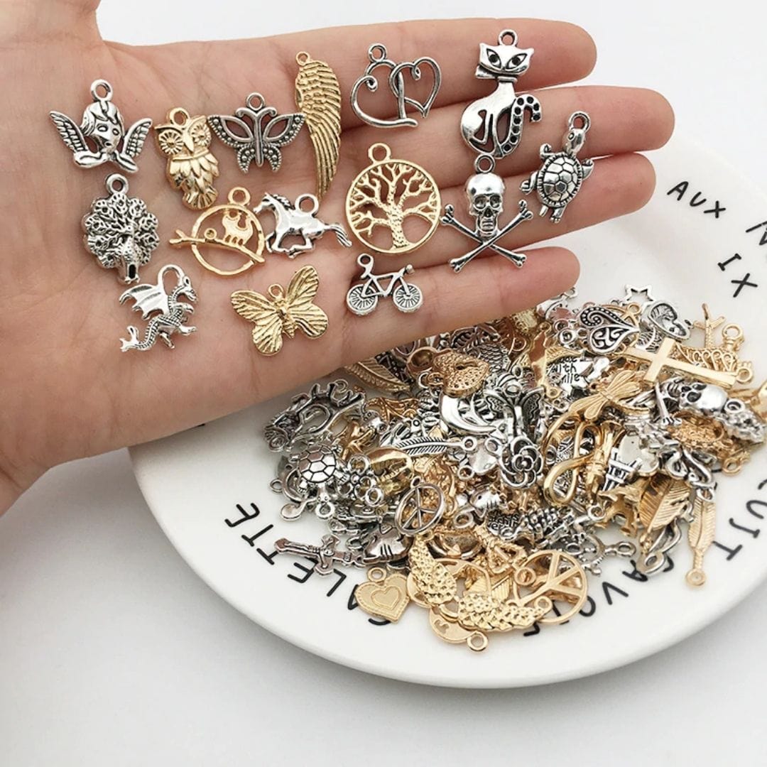 Lot D'accessoires Pour Création De Bijoux Fantaisie - Occasion - À Trier