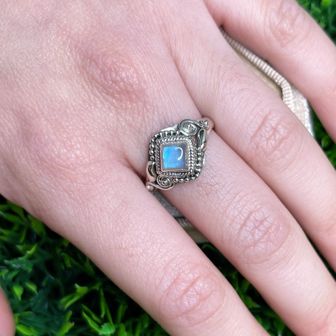 Bague Argent Pierre de Lune Blue Fire #110