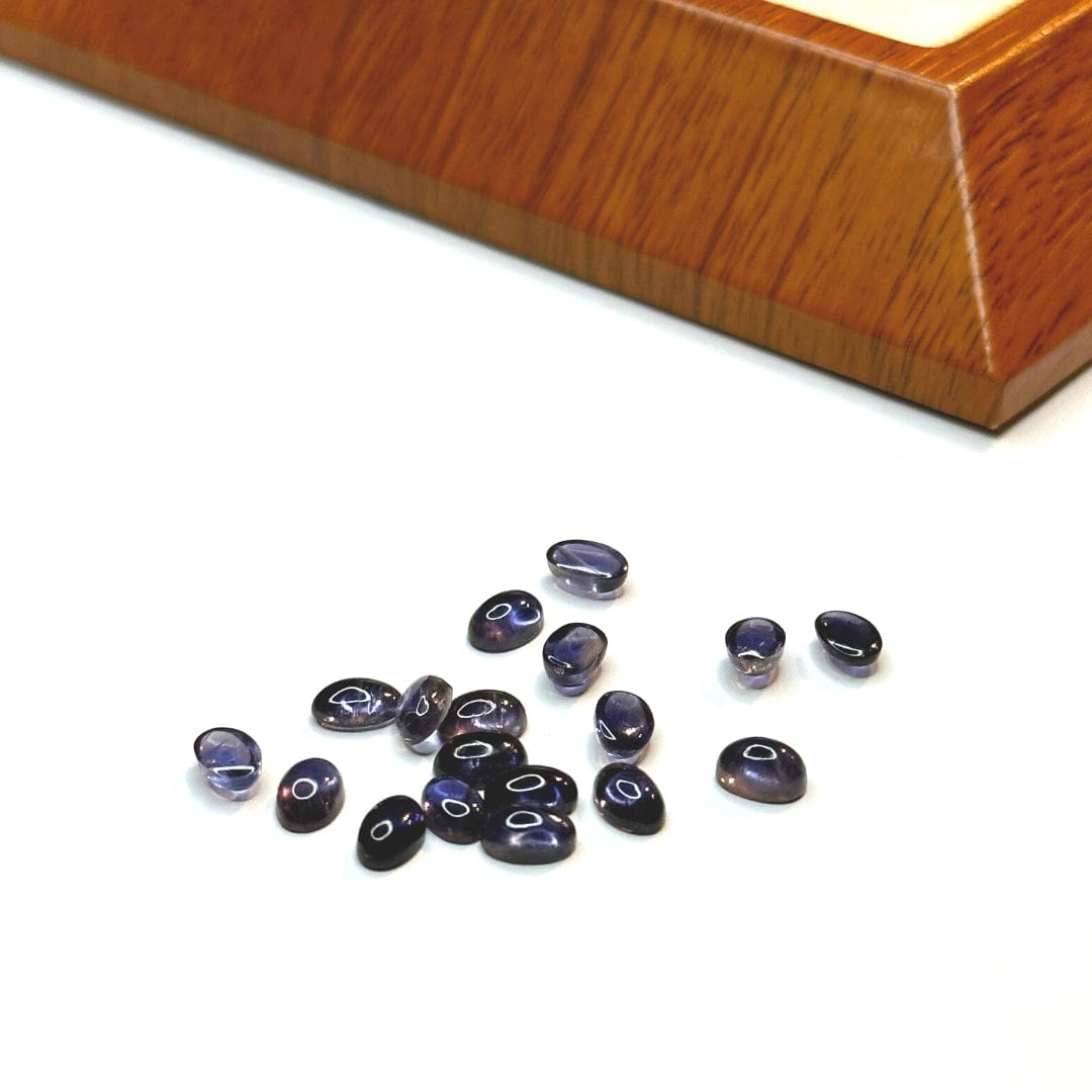 Cabochon Ovale Iolite (Grade A)