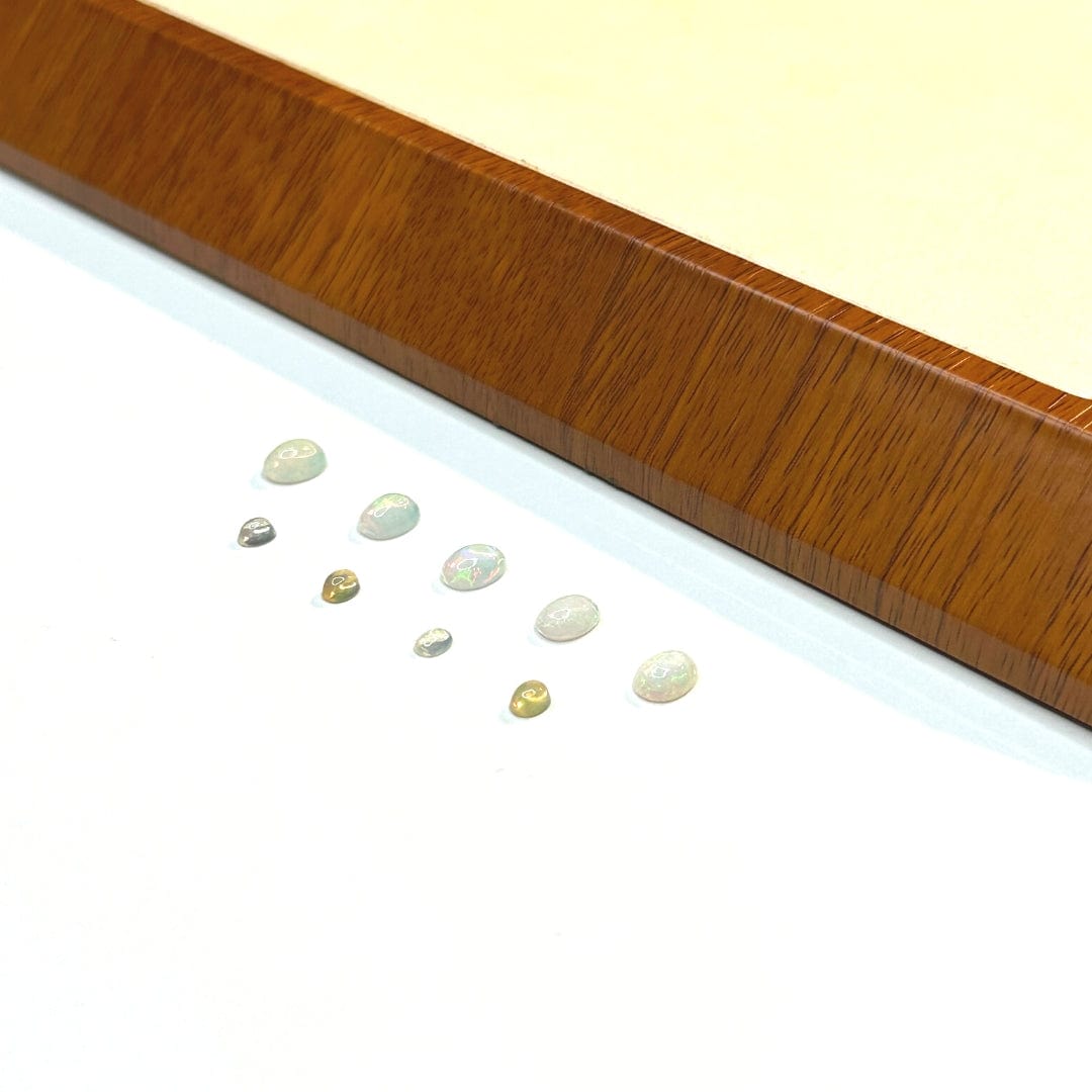 Cabochon Ovale Opale Ethiopienne (Grade A)