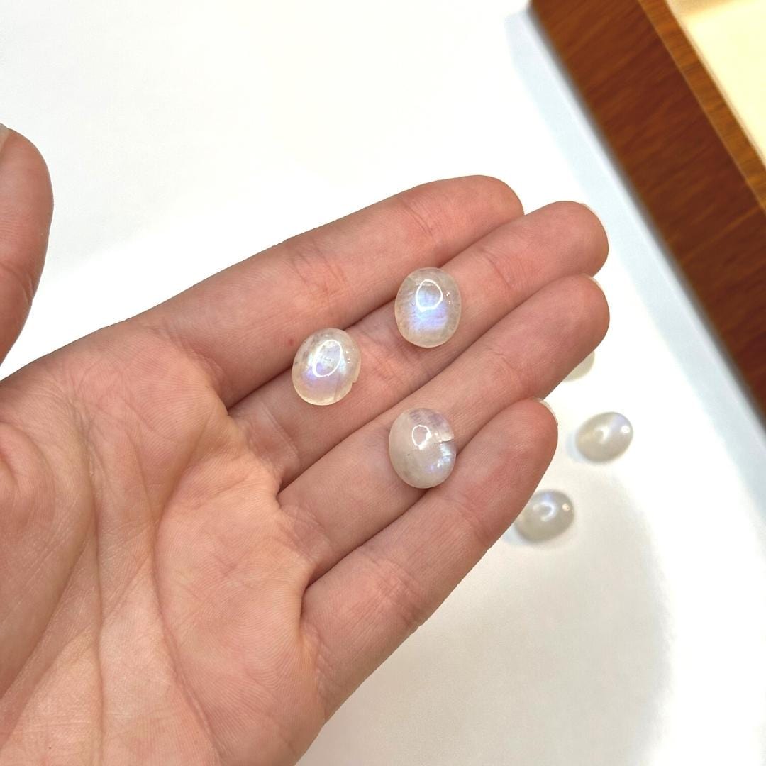 Cabochon Ovale Pierre de Lune Arc-en-ciel (Grade A)