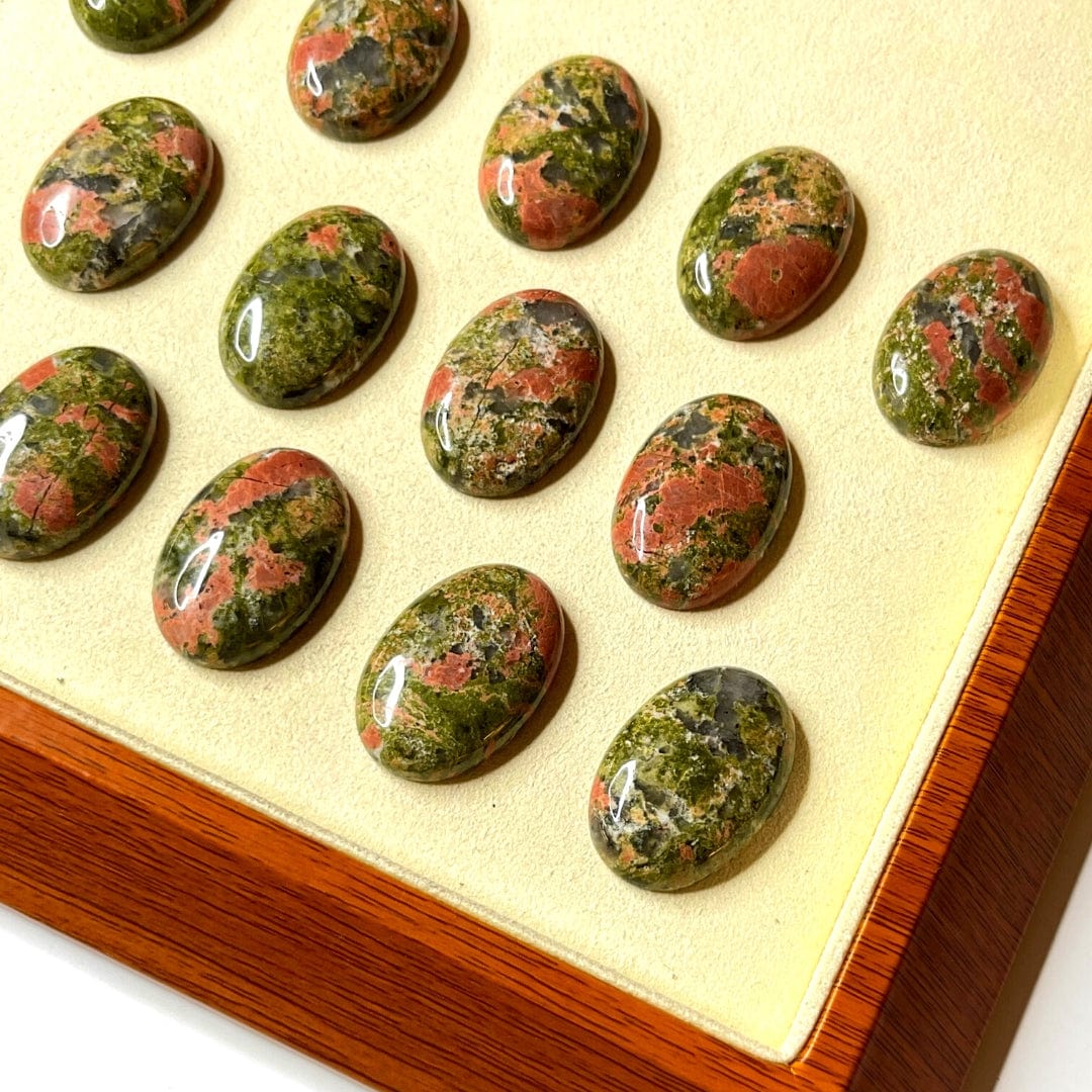 Cabochon Ovale Unakite
