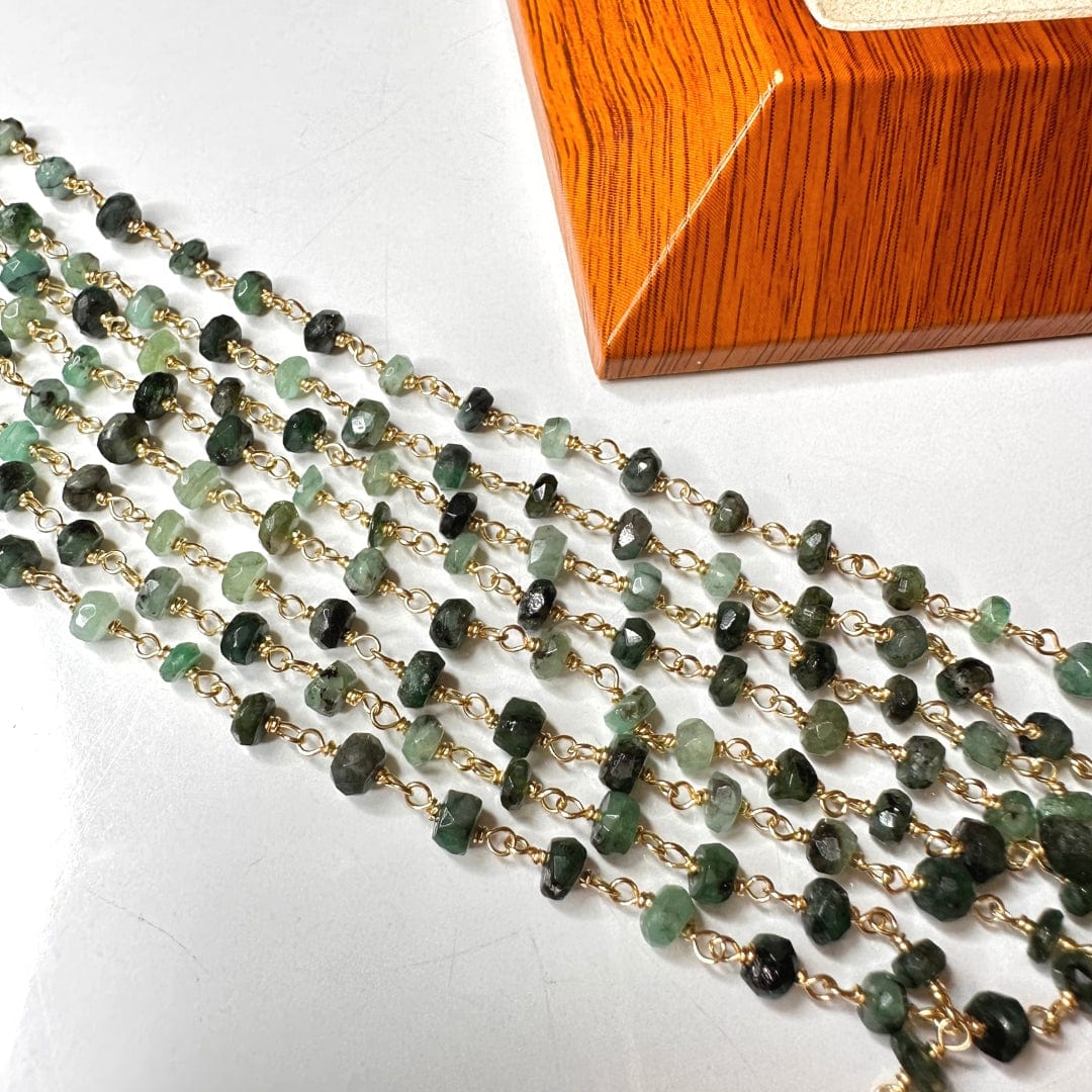 Chaîne perlée Emeraude Argent