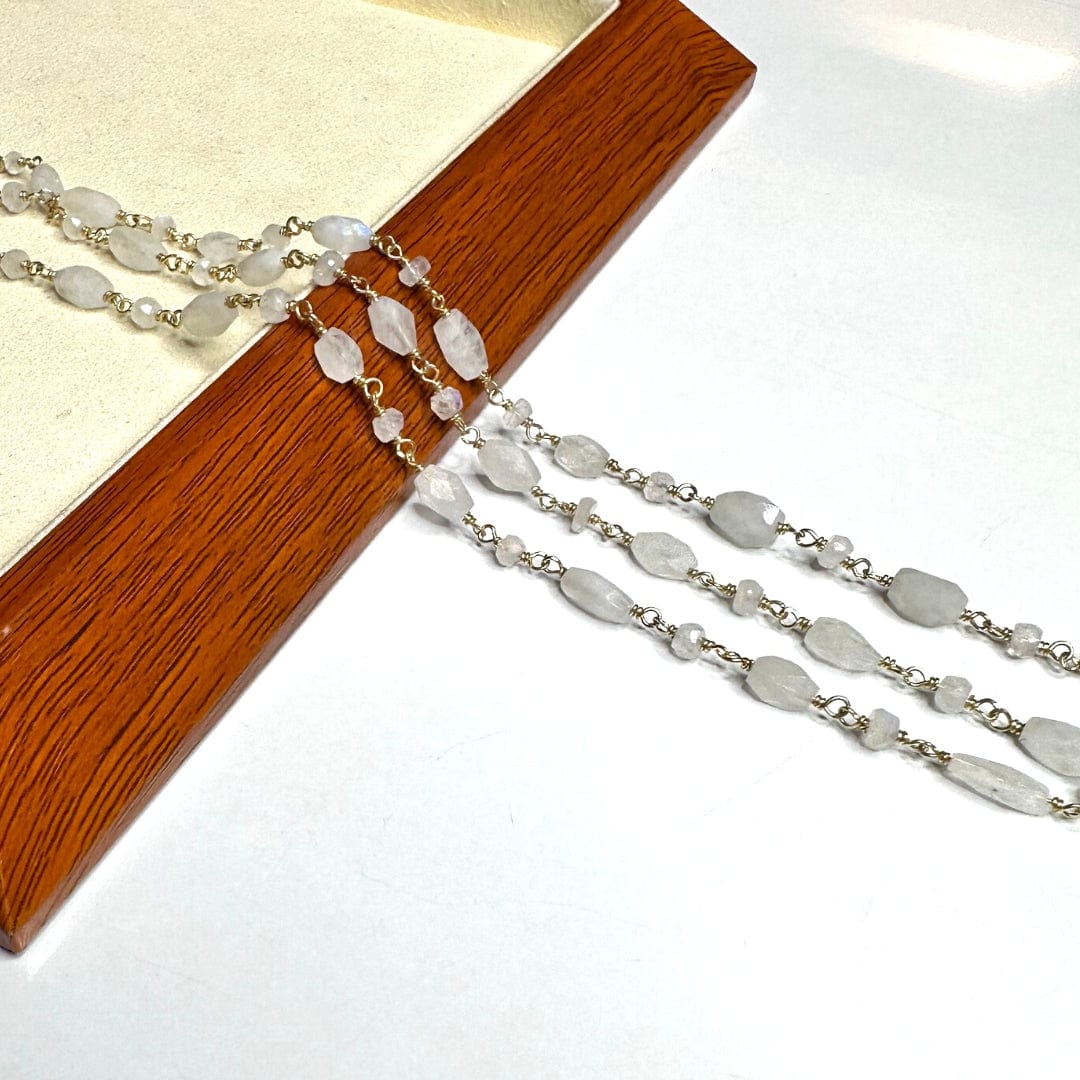 Chaîne perlée Pierre de Lune Arc-en-Ciel