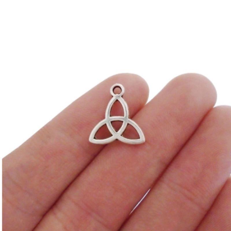 TALISMAN JEWELLERY Colgante de Plata de Ley 925 con forma circular - Triskel, Trisquel (10 mm TALISMAN JEWELLERY Colgante de Plata de Ley 925 con forma circular - Triskel, Trisquel (10 mm