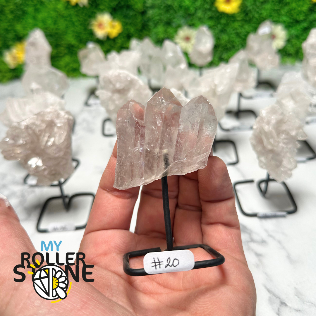 Cristal de roche sur socle - Pierres et fossiles