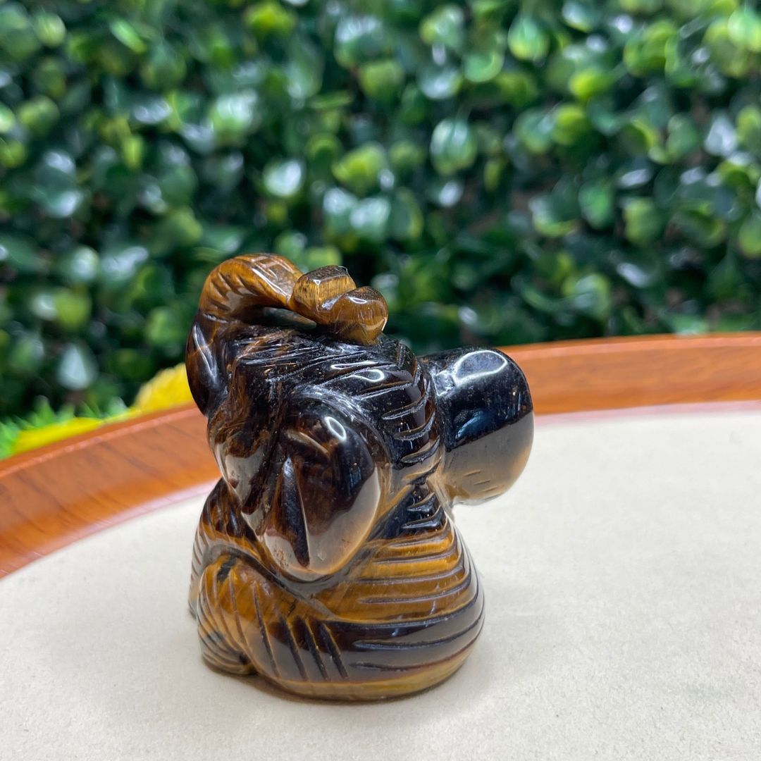 Éléphant en Oeil de tigre - sculpture