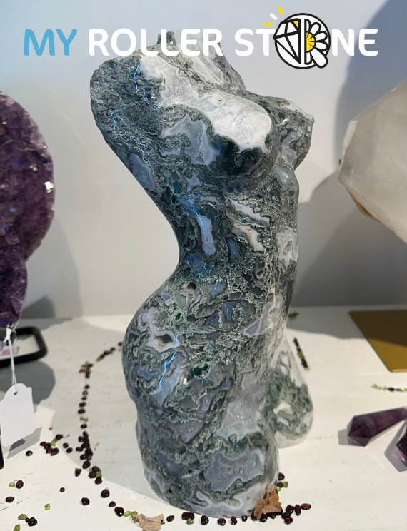 Grande Sculpture Buste Femme Pierre