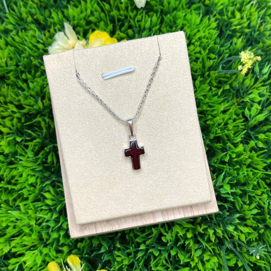 Pendentif croix Ambre