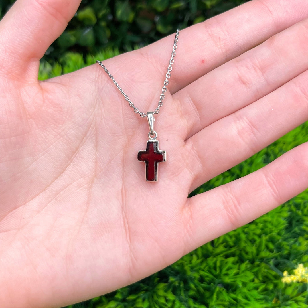 Pendentif croix Ambre