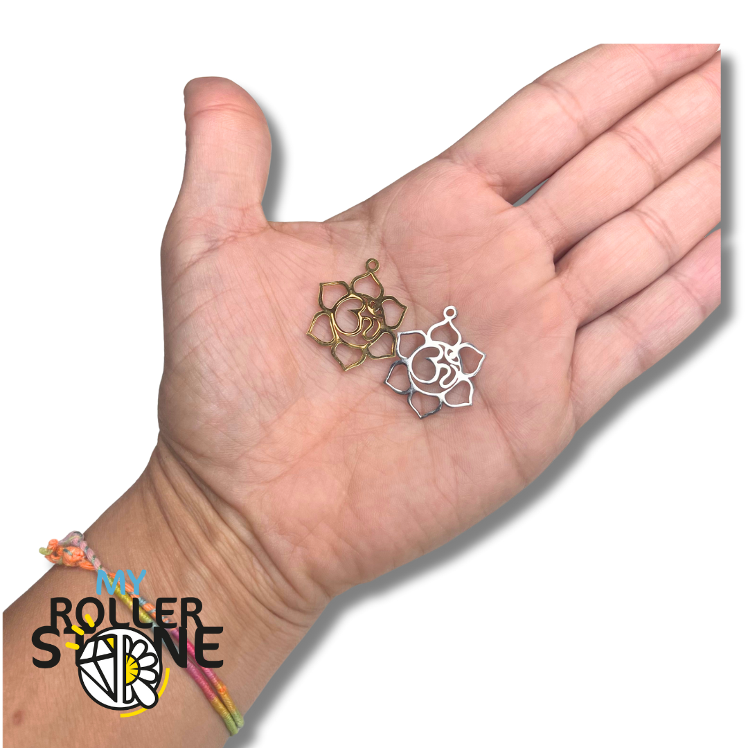 Pendentif Fleur Om Acier Inoxydable - Breloques et pendentifs