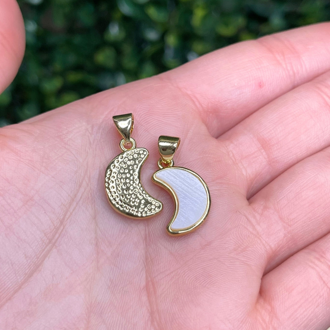 Pendentif Lune Nacre Doré