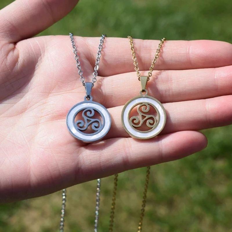 Pendentif rond Triskèle - Breloques et pendentifs