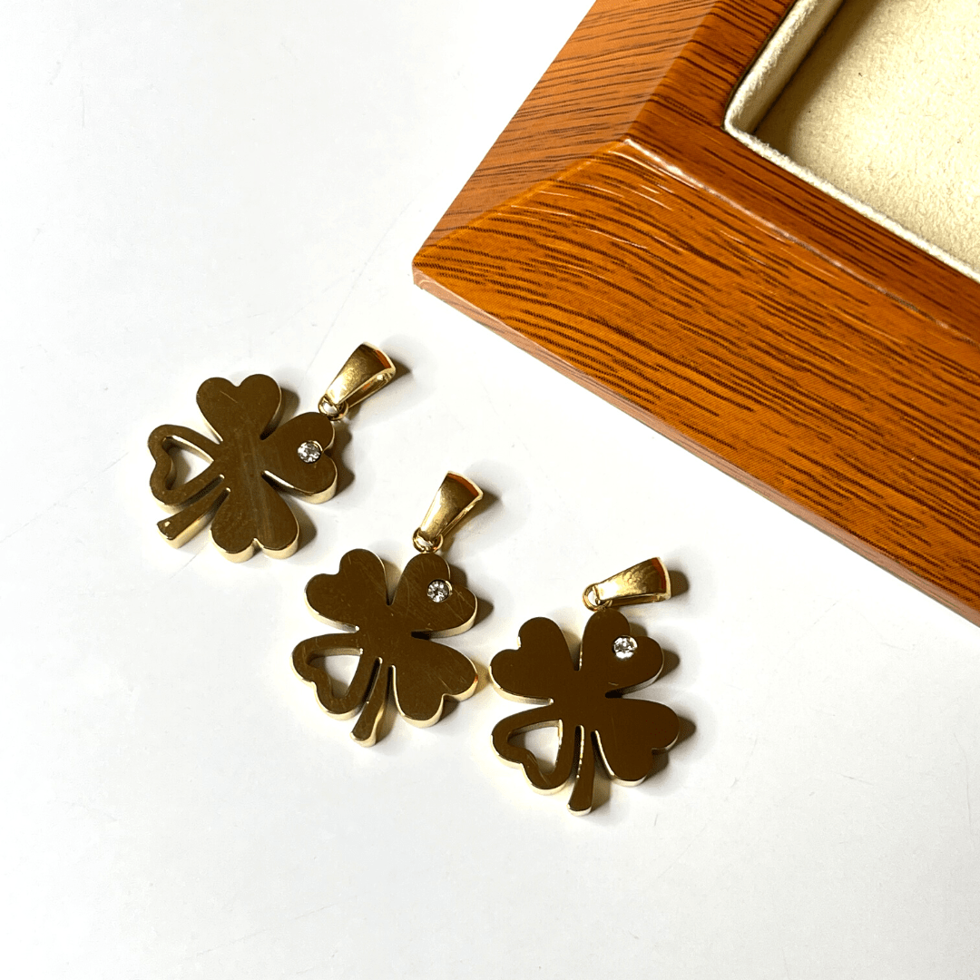 Pendentif Trèfle avec strass - Breloques et pendentifs