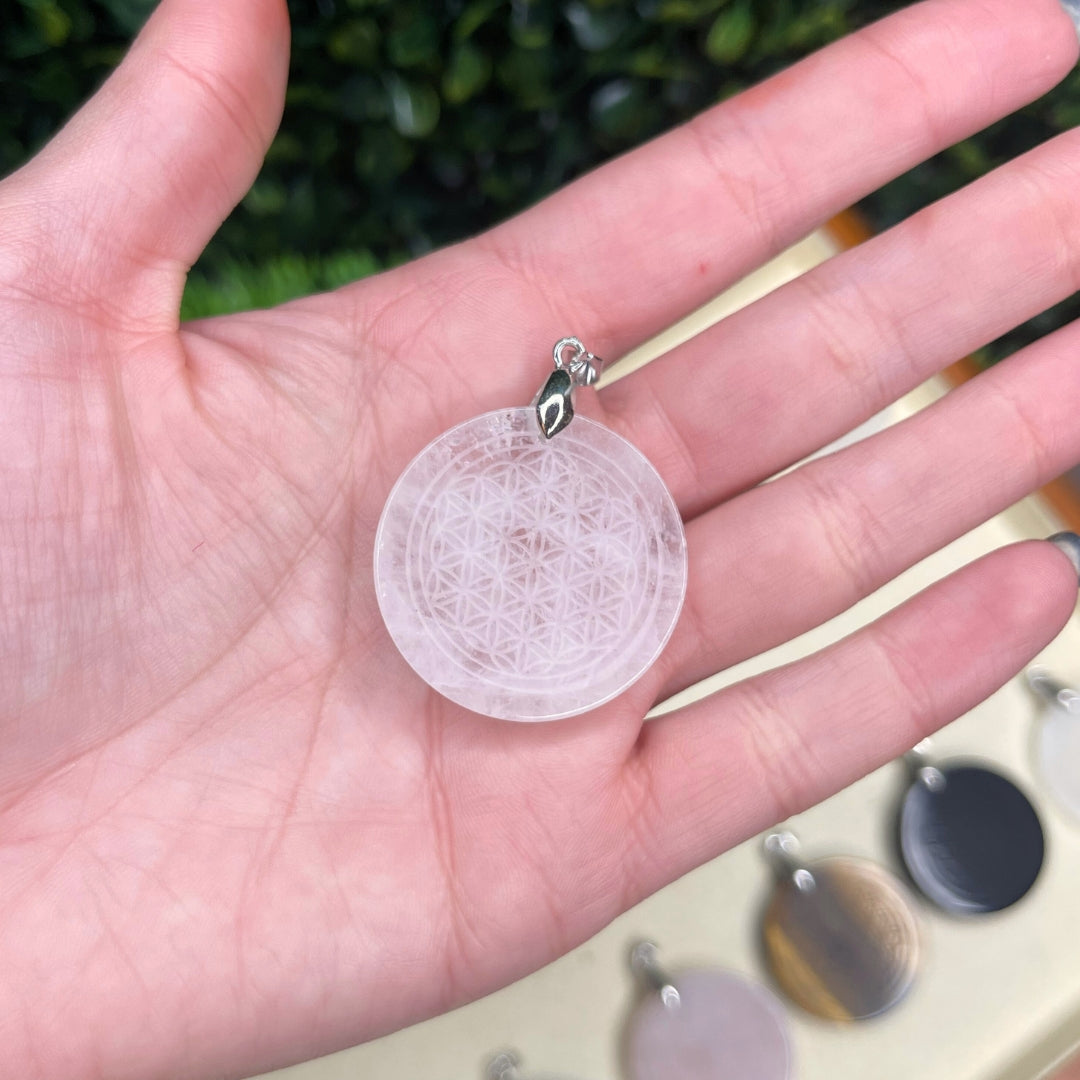 Pendentifs fleur de vie pierre