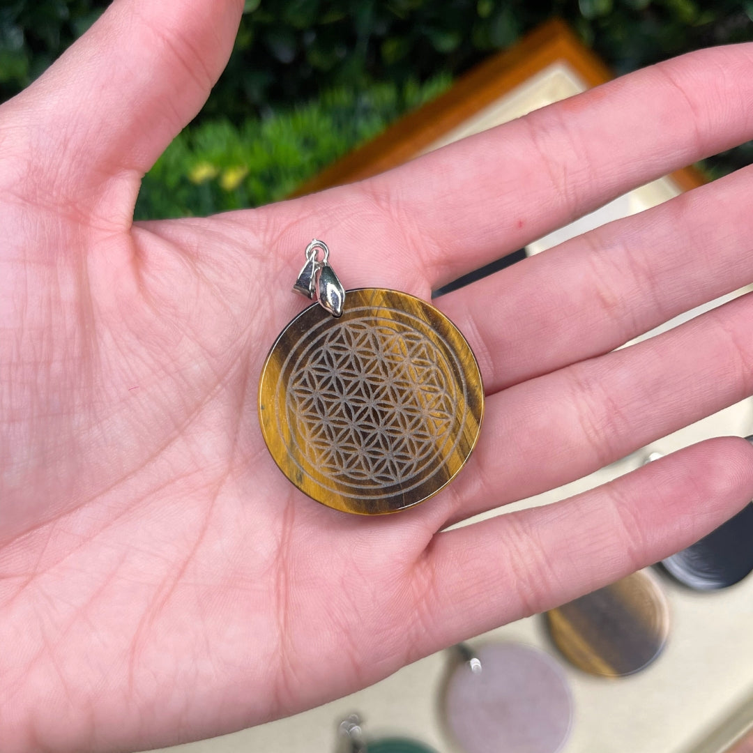 Pendentifs fleur de vie pierre Oeil de Tigre