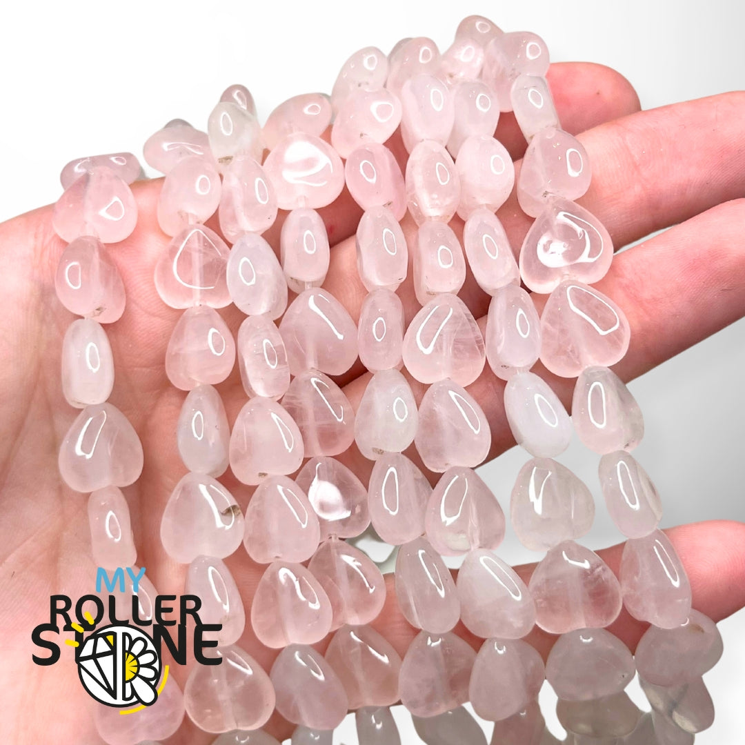 Perles en forme de cœur taillées dans du quartz rose