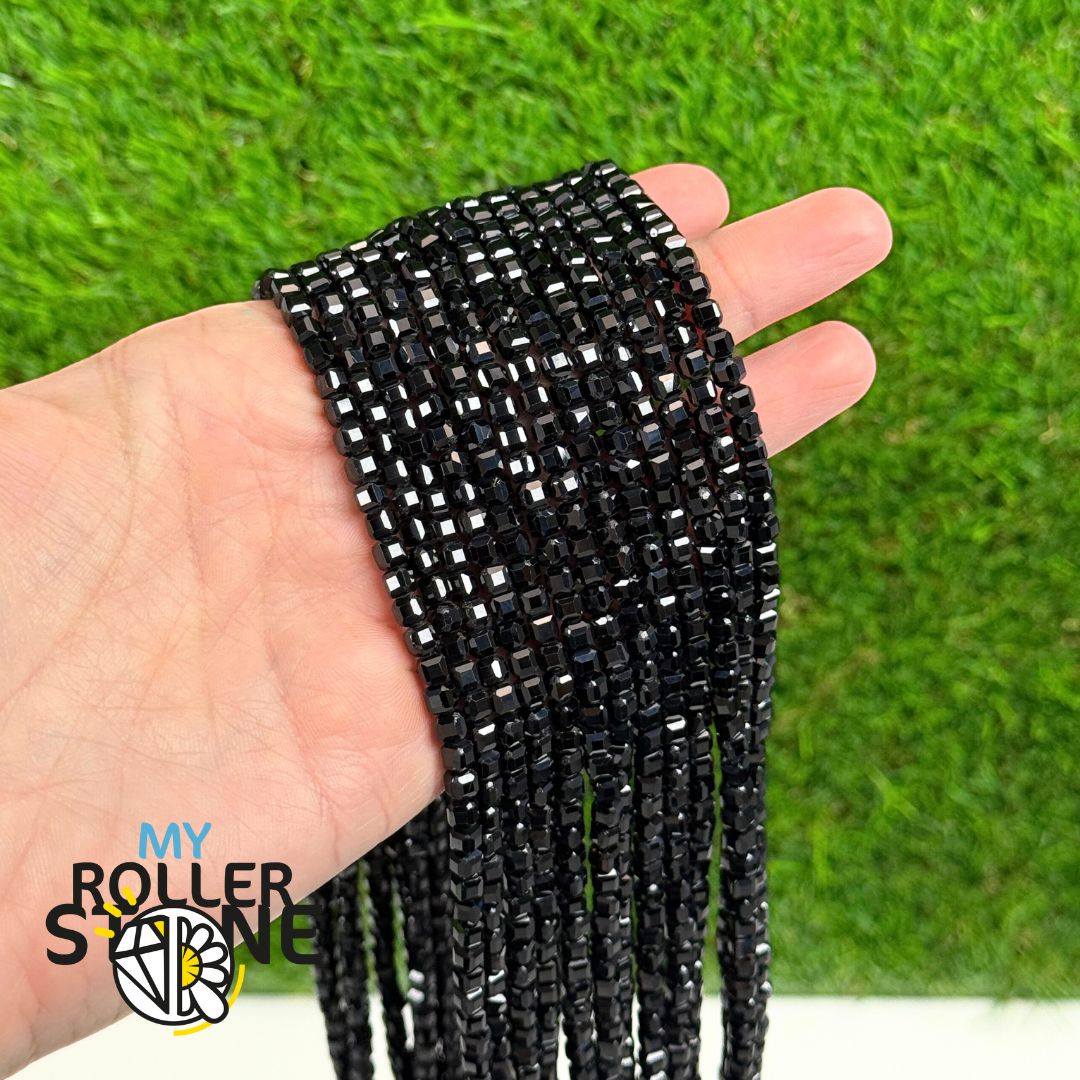 Perle Cubique Facettée Spinelle Noir