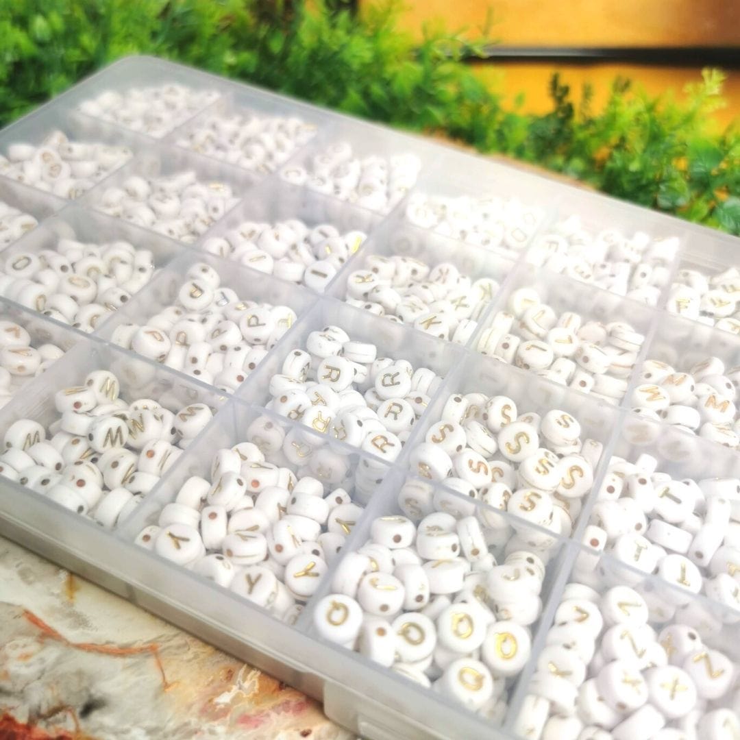 Perles alphabet or