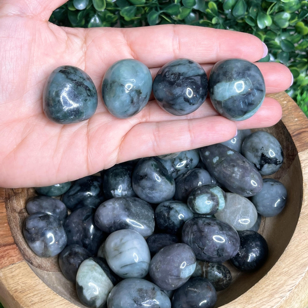 Pierres roulées en Émeraude (Taille Moyenne) - Pierres et fossiles